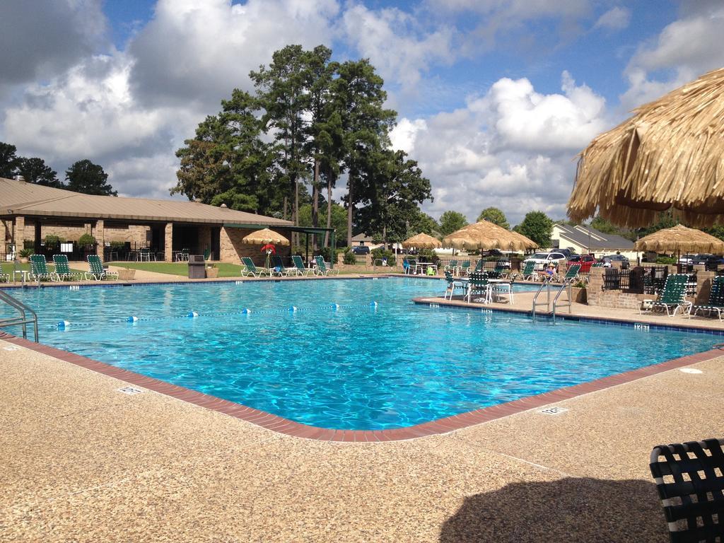 Crown Colony Villas Lufkin Exterior photo
